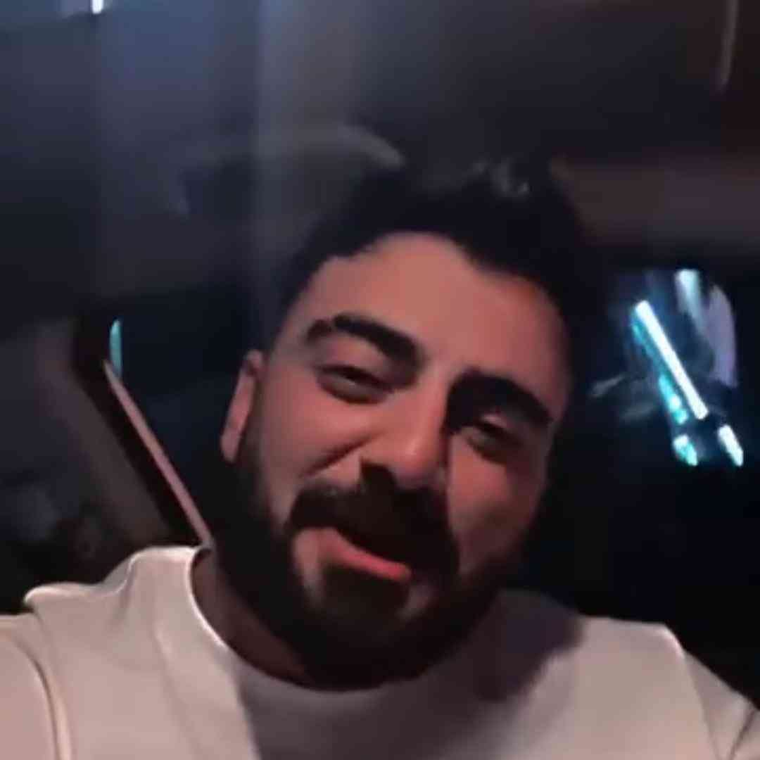 دانلود آهنگ قرار نبود خاطرات بشه داغی رو قلبم از رامین تجنگی